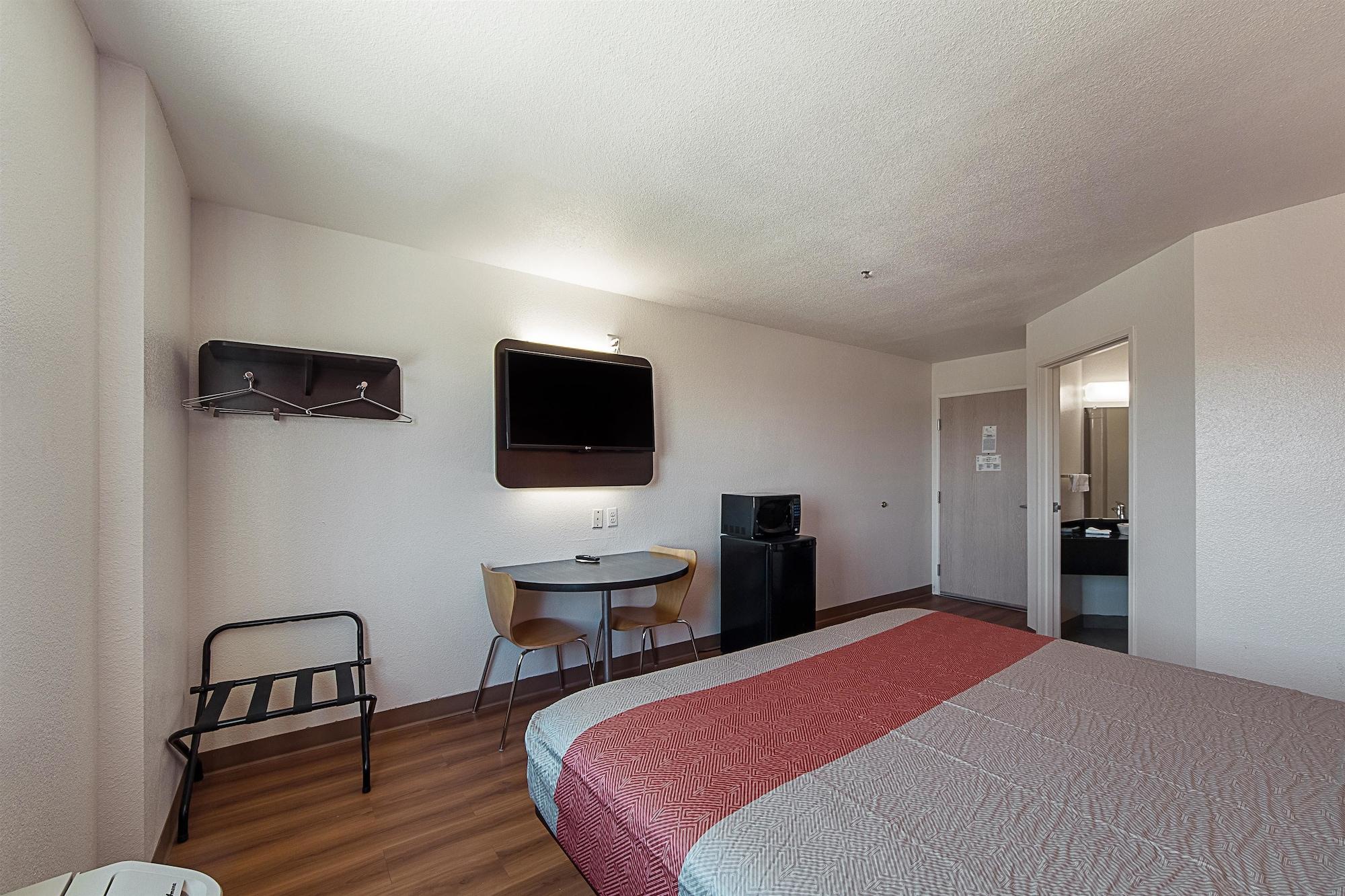 Motel 6-San Antonio, Tx - Downtown - Alamo Dome Exterior photo