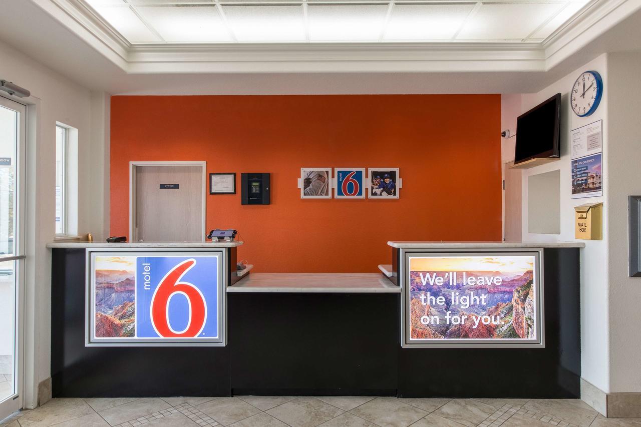Motel 6-San Antonio, Tx - Downtown - Alamo Dome Exterior photo