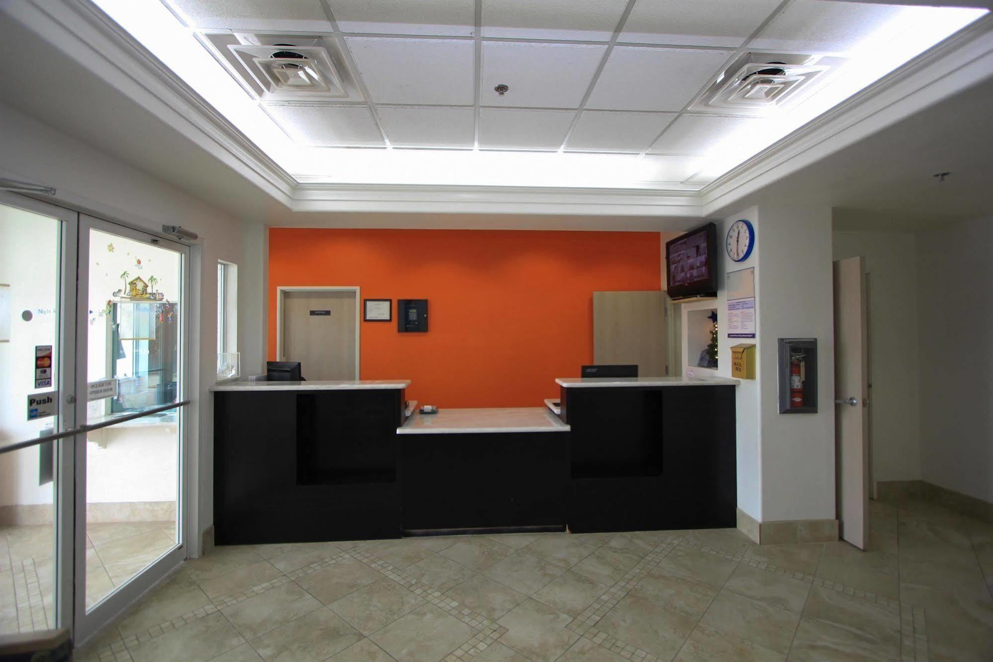 Motel 6-San Antonio, Tx - Downtown - Alamo Dome Exterior photo